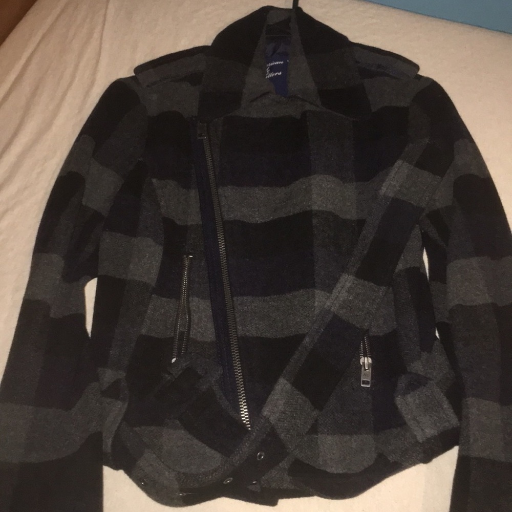 Never worn trendy coat!